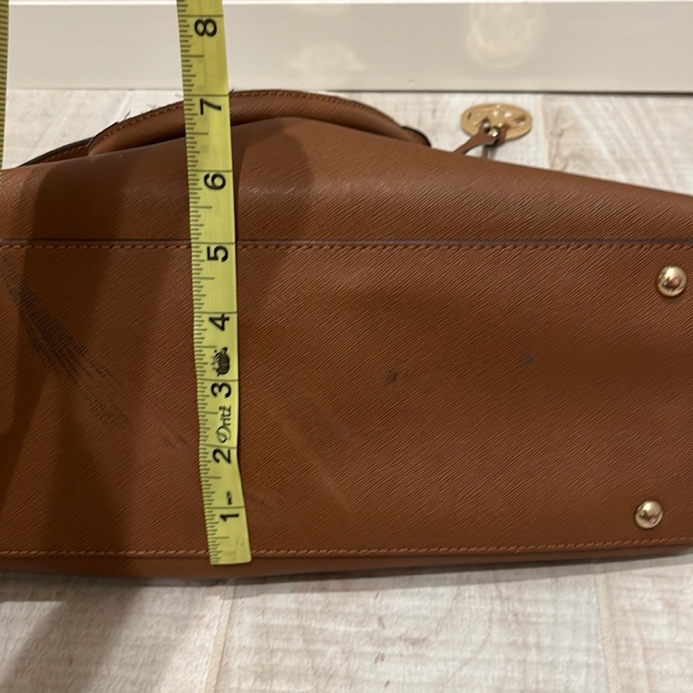 Beautiful tan Michael Kors bag - Picture 9 of 15